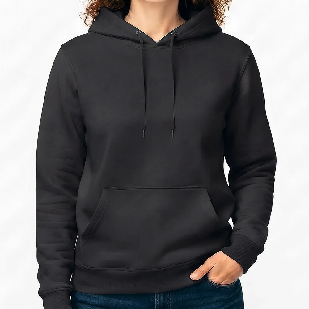 Klassischer Damen-Hoodie in Schwarz ohne Sign mit Kängurutasche.