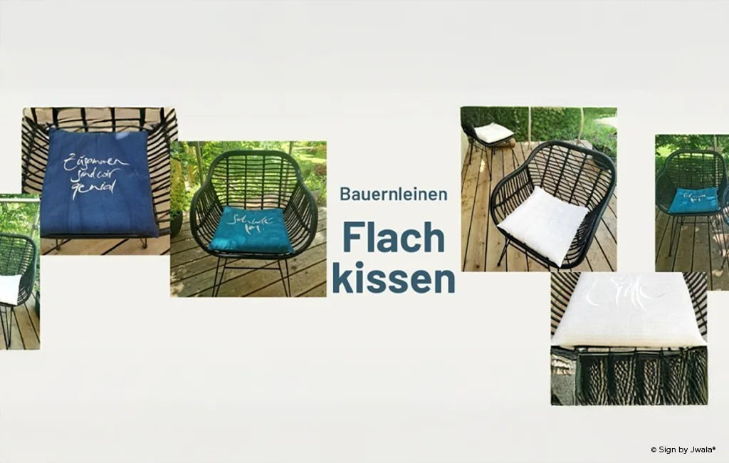 Das Bild zeigt verschiedene Stühle, die mit handgemachten Flachkissen aus dem Onlineshop SignShop Tirol dekoriert sind. Die Kissen tragen inspirierende Botschaften und sorgen für farbenfrohe, gemütliche Akzente im Raum.