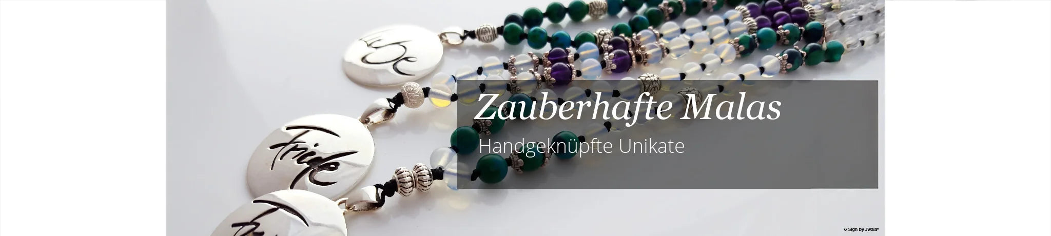 Malas für Damen und Herren mit Botschaft und verschiedenen Edelsteinen aus dem Onlineshop SignShop Tirol – handgefertigter, spiritueller Schmuck für Achtsamkeit und innere Ruhe.
