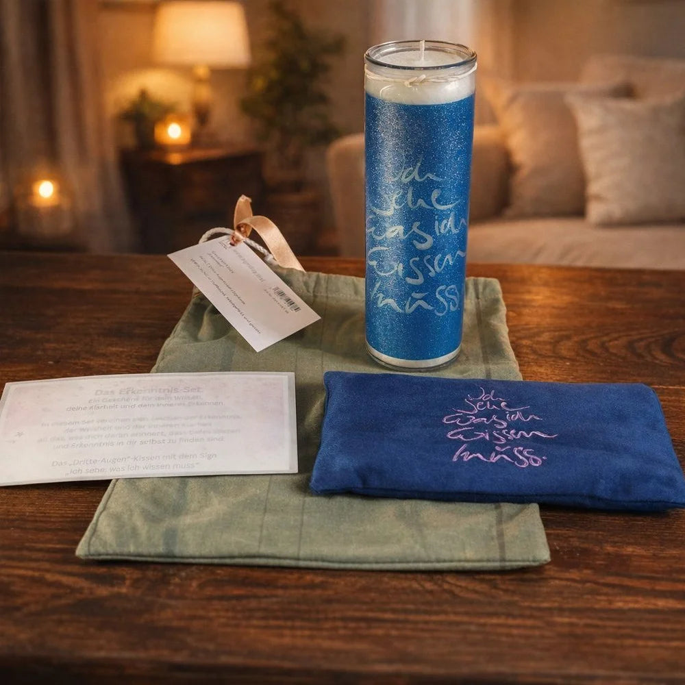 Spirituelles Geschenk-Set mit Lapislazuli-Dritte-Auge-Kissen und Erkenntnis-Kerze – hochwertig, liebevoll handgemacht, sicher im SignShop Tirol bestellen