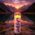 Premium SignKerze „Halleluja“ Farbe – hochwertige vegane Duftkerze mit motivierender Affirmation, jetzt sicher im SignShop Tirol erwerben