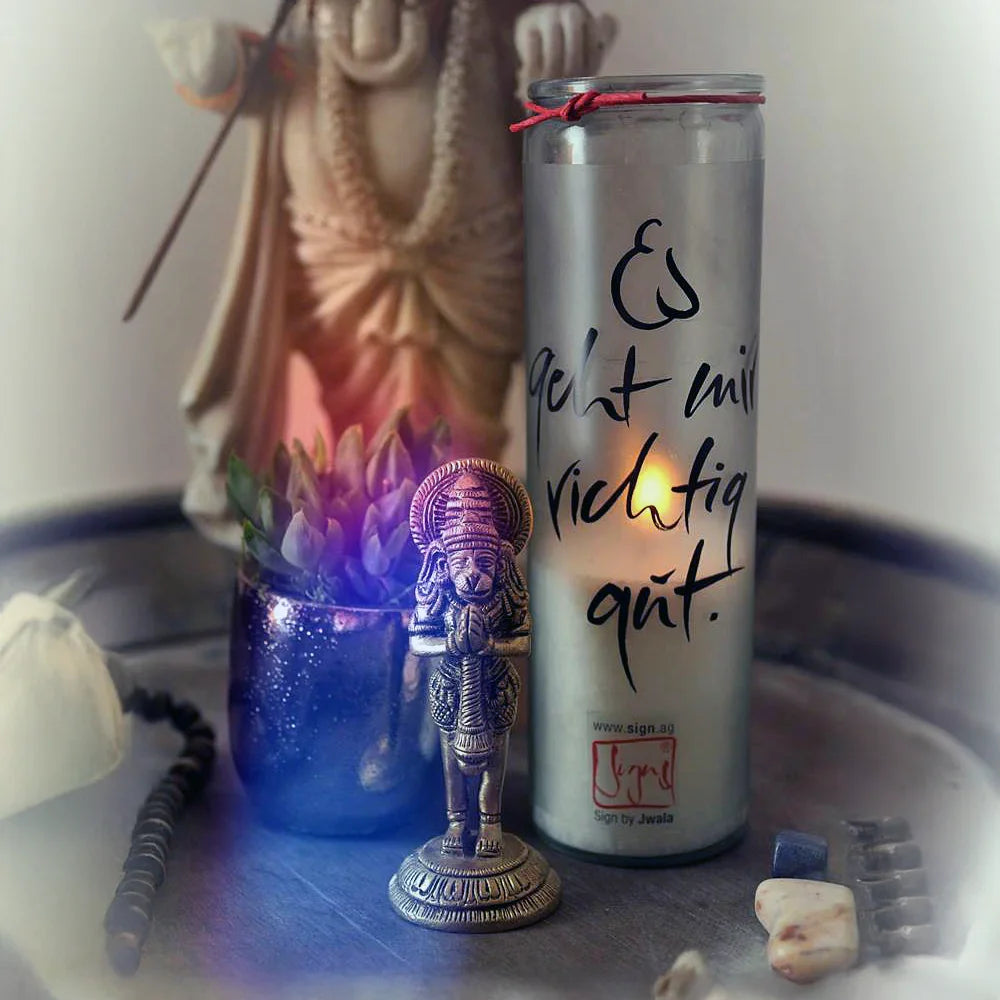 SignKerze „Es geht mir richtig gut“ Klassik – vegane Kerze mit langer Brenndauer und motivierender Affirmation, sicher online kaufen im SignShop Tirol