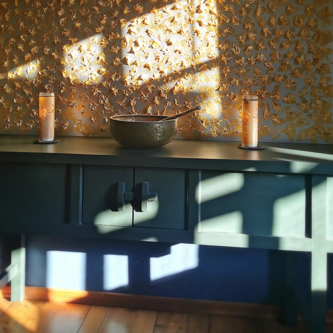 SignKerze „Freuet euch“ in Gelb – Vegane, duftfreie, rußfreie Zero-Waste-Kerze mit inspirierender Botschaft, im Glas, im SignShop Tirol online kaufen