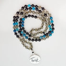 Exklusive Freude-Mala Onyx, blauer Achat & Labradorit – handgefertigte Meditationskette, Original von Sign by Jwala®, Limited Edition, hochwertiger Edelsteinschmuck für Schutz und innere Klarheit