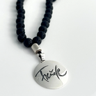 Handgemachte MännerMala Lavastein „Freude“ – Original von Sign by Jwala®, limitiertes Einzelstück, hochwertige Lavastein-Kette für Wohlbefinden, Balance und Motivation