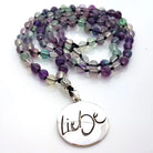 Premium Mala „Liebe“ Fluorit mit Medaillon – Sign by Jwala®, edle Handarbeit, Unikat, exklusives Schmuckstück für emotionale Balance, Harmonie und spirituelle Entwicklung