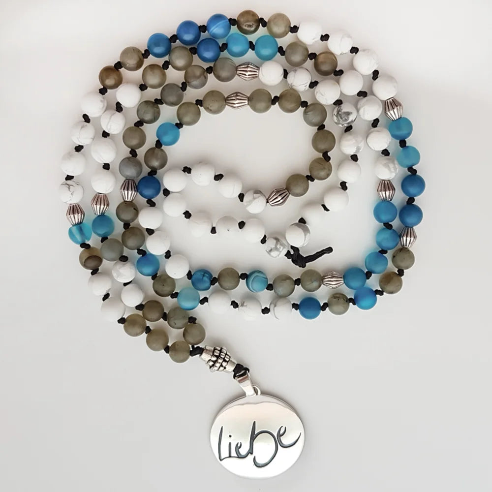 Original Liebe-Mala Blauer Achat, Labradorit & Howlith – SignShop.Tirol, einzigartige Schmuckkette, handgemacht, wertvolles Accessoire für Herzensverbindung und Wohlbefinden