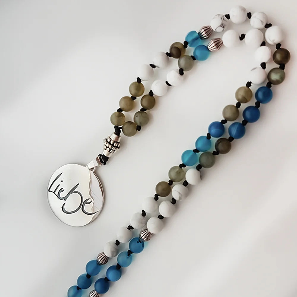 Spirituelle Liebe-Mala Blauer Achat, Labradorit & Howlith – Sign by Jwala® Original, Limited Edition, hochwertige Edelstein-Meditationskette, Unikat für emotionale Balance und Lebensfreude