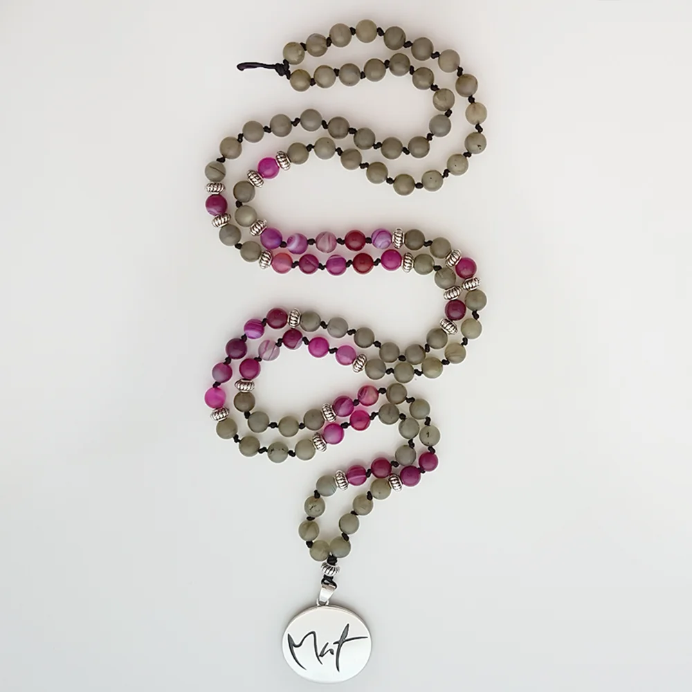 Exklusive Mut-Mala Labradorit & pinker Achat – handgefertigte Meditationskette, Original von Sign by Jwala®, Limited Edition, hochwertiger Edelsteinschmuck für Selbstliebe und emotionale Heilung