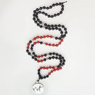 Luxus Mala „Mut“ Schwarzer Onyx & Achat Rot – Sign by Jwala®, exklusive Meditationskette, liebevoll gefertigt, Premium-Qualität für spirituelle Entwicklung und Durchhaltevermögen