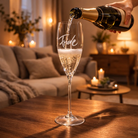 Luxus Champagnerglas „Friede“ mit individueller Gravur – Premium Glas für elegante Feiern und unvergessliche Anlässe online im SignShop Tirol kaufen