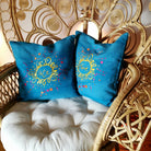 Grobes Bauernleinen Zirbenkissen „Liebe Ornament“ und "Freude Ornament" – Natürliches, handgefertigtes Kissen mit inspirierender Stickerei, perfektes Geschenk für besondere Menschen aus dem SignShop Tirol