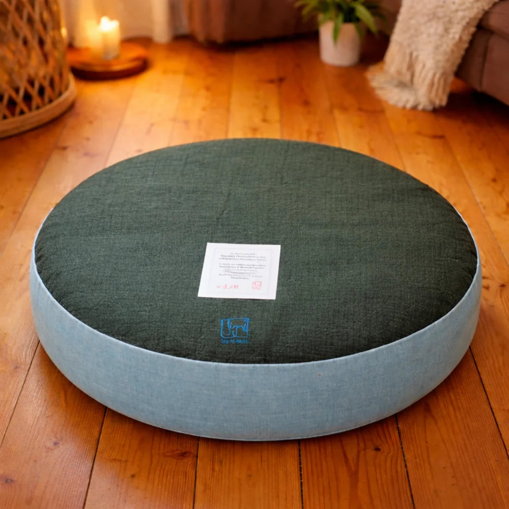 Nachhaltiges Luxus-Meditationskissen mit einzigartigem Ornament, handgefertigt in Tirol – nur im SignShop Tirol