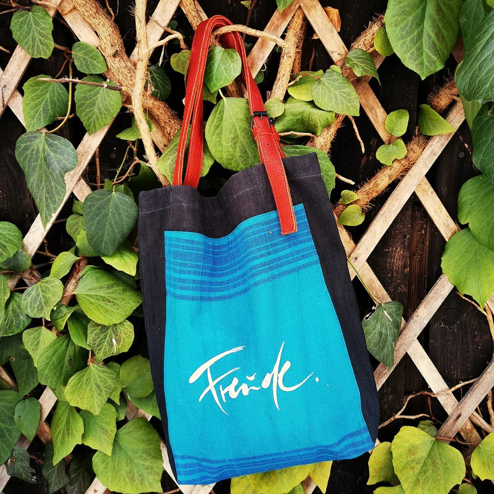 Original Bauernleinen Schultertasche mit Hirschleder-Riemen – SignShop.Tirol, einzigartige Tragetasche, handgemacht, modisches Accessoire für Lebensfreude, Stil und Inspiration