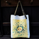 Exklusive Schultertasche „Liebe“ mit Riemen – handgefertigte Tasche aus Bauernleinen und Hirschleder, Original von Sign by Jwala®, Limited Edition, hochwertiges Unikat aus Tirol