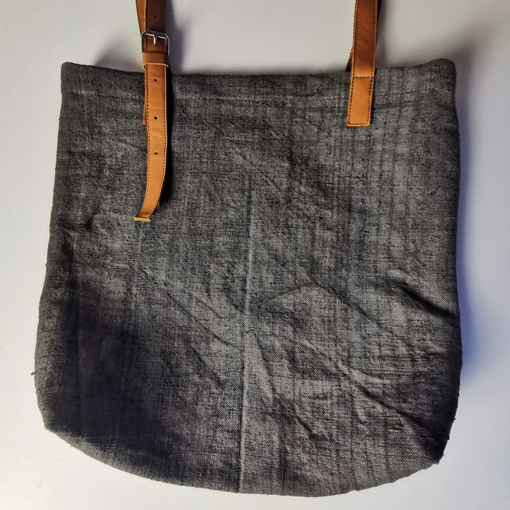 Edle MessengerBag „Freude Ornament“ – Original von Sign by Jwala®, handgefertigt, Premium-Qualität, modische Tasche für Alltag und besondere Momente