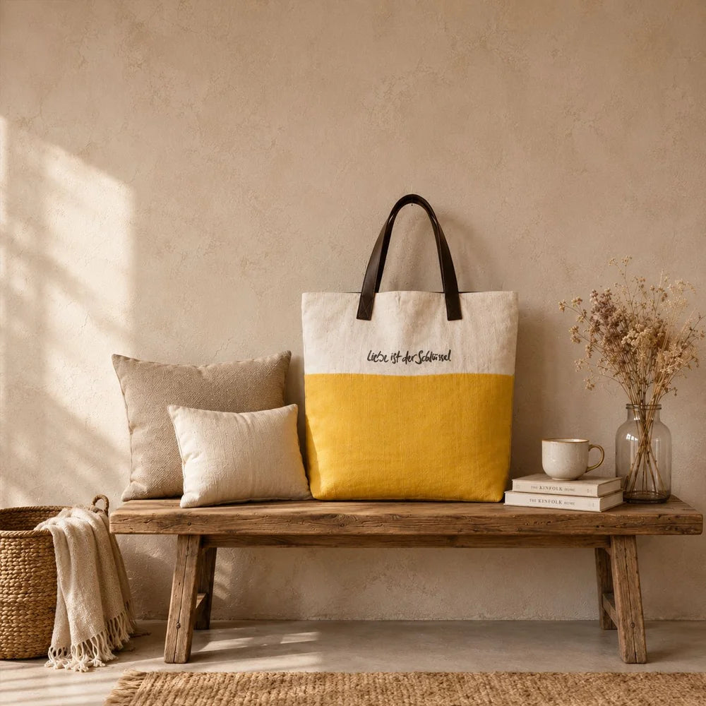 Exklusive Schultertasche „Liebe ist der Schlüssel“ Creme-Gelb – handgefertigte Tasche aus Bauernleinen, Original von Sign by Jwala®, Limited Edition, hochwertiges Unikat mit inspirierender Botschaft