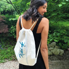 Handgemachter Turnbeutel-Rucksack „Freude“ – Original von Sign by Jwala®, limitiertes Einzelstück, modisches Accessoire aus Bauernleinen für Reisen, Freizeit und bewussten Lebensstil