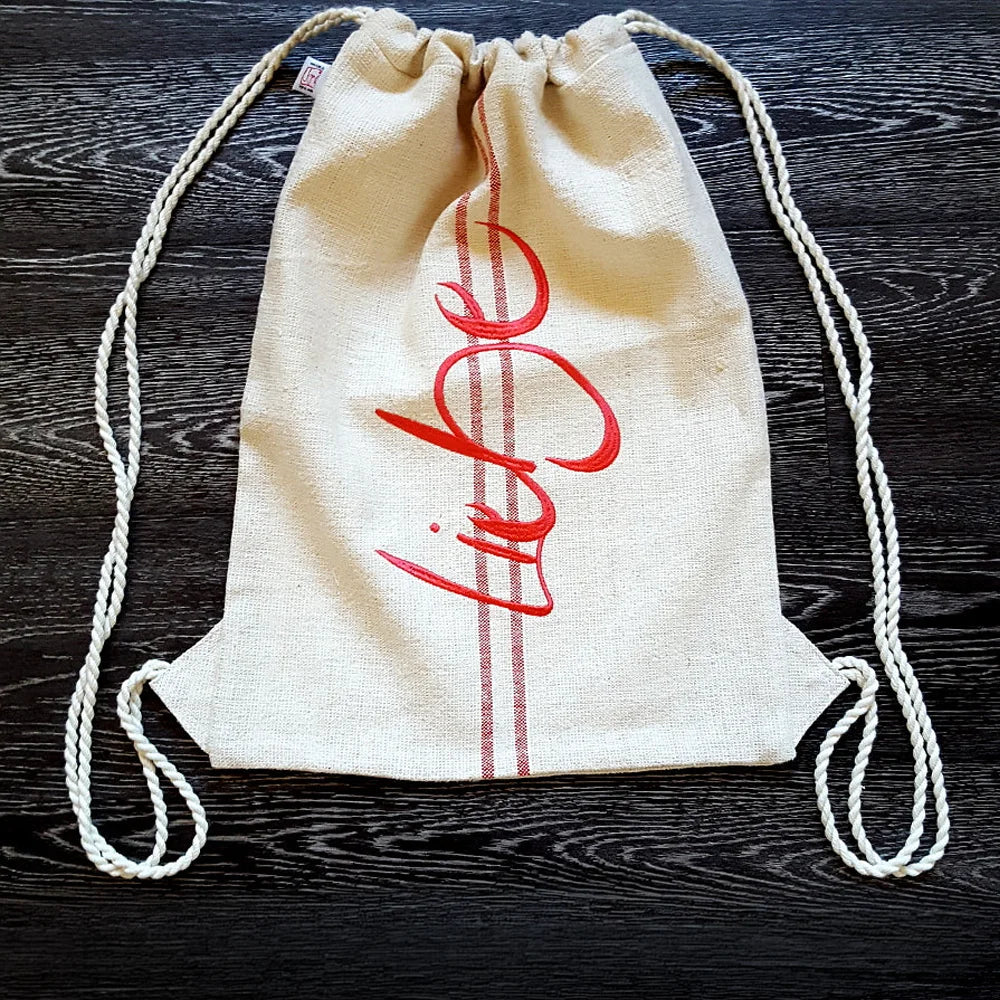 Premium Backpack „Liebe“ aus Bauernleinen – Sign by Jwala®, edle Handarbeit, Unikat, modischer Rucksack für Freizeit, Reisen und bewussten Lebensstil