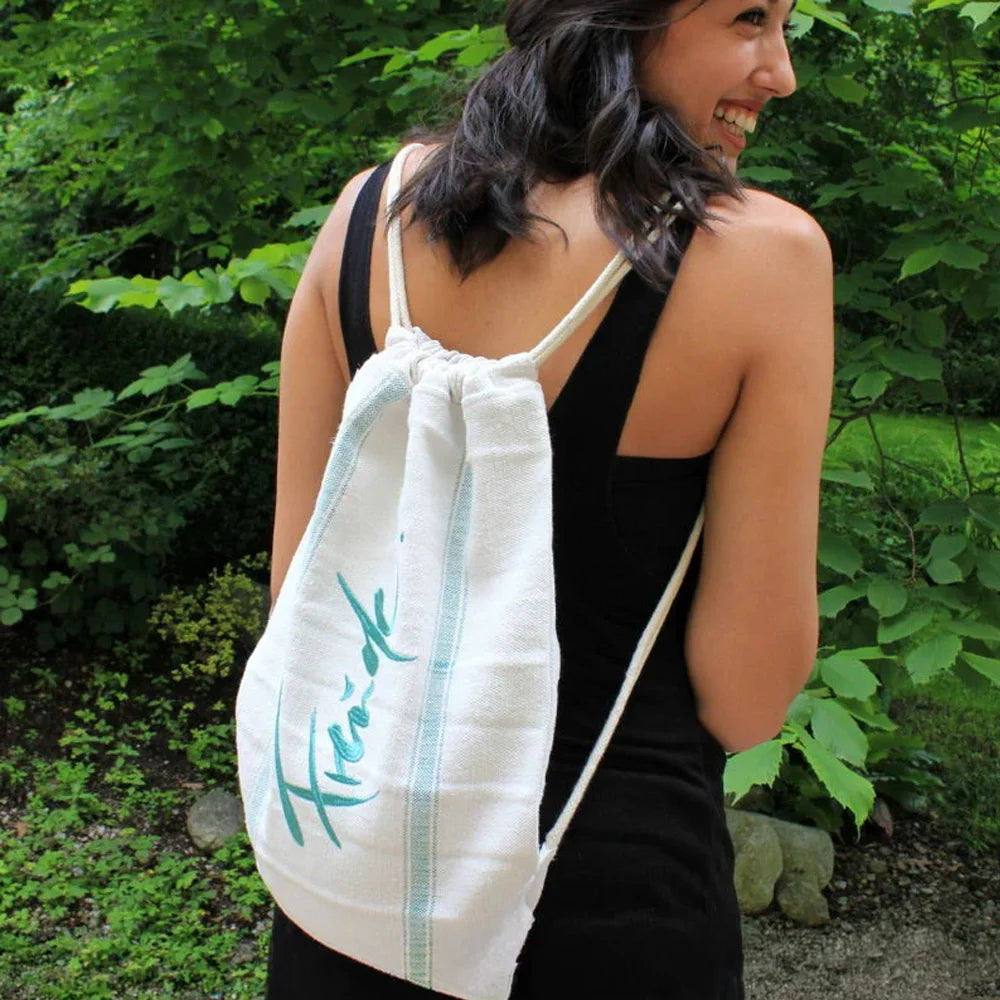 Edler Bauernleinen Rucksack „Liebe“ – Original von Sign by Jwala®, handgefertigt, Premium-Qualität, leichter Begleiter für Arbeit, Freizeit und Reisen
