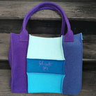 Exklusiver Yoga-Shopper „schwerelos“ – handgefertigte Tragetasche, Original von Sign by Jwala®, Limited Edition, hochwertiges Accessoire für Yoga, Shopping und Freizeit, bestickt in Türkis und Violett