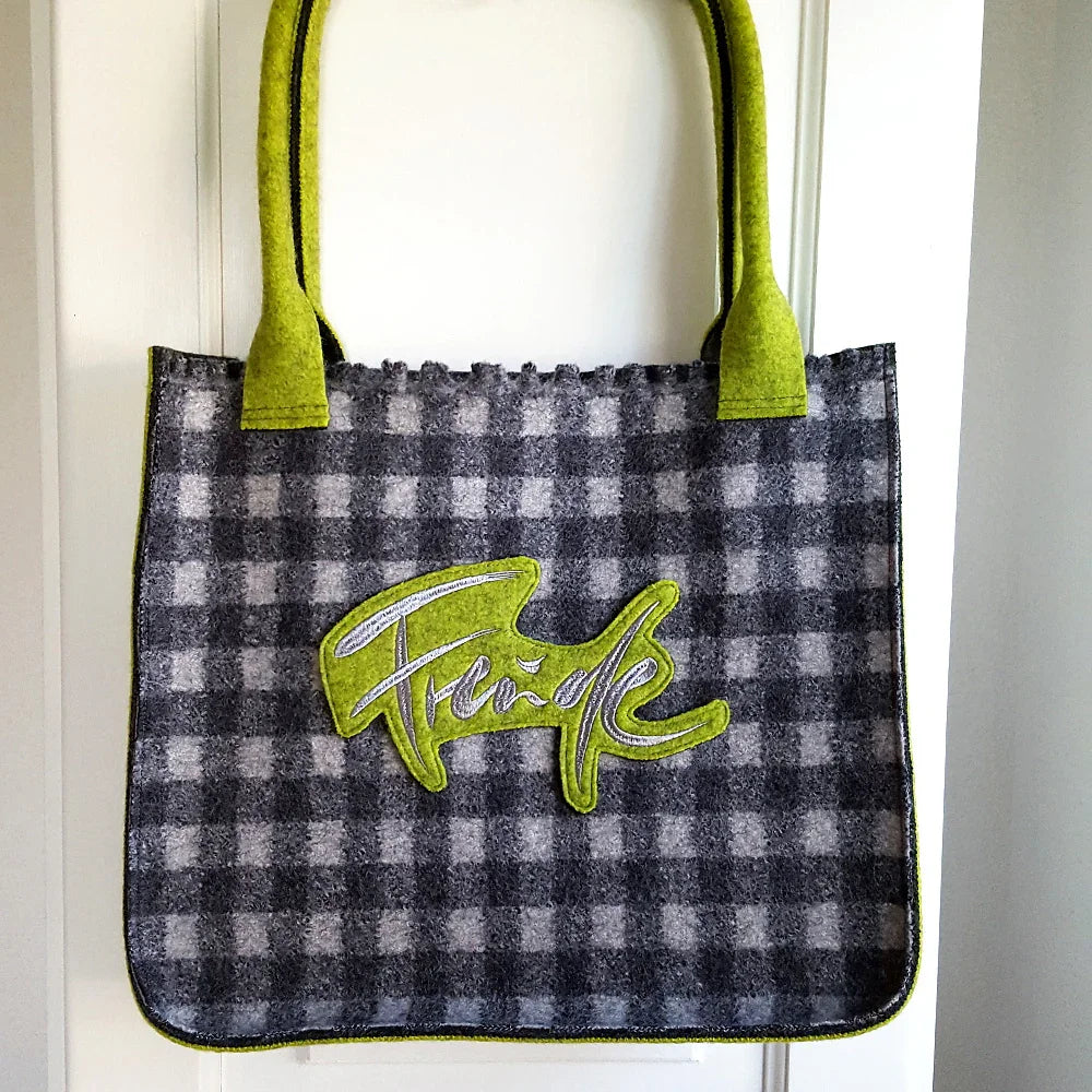 Exklusiver Shopper „Freude“ Karo Grün – handgemachte Stoff-Tragetasche, Original von Sign by Jwala®, Limited Edition, stilvoller Karo-Shopper für Einkaufen und besondere Anlässe
