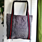 Handgemachte Schultertasche „Ich bin getragen“ – Original von Sign by Jwala®, limitiertes Einzelstück, modischer Shopper für Inspiration, Lebensfreude und besondere Momente