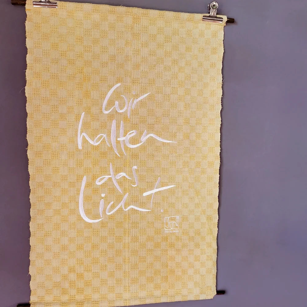 Spiritueller Haussegen „Wir halten das Licht“ – handgefertigter Wandschmuck, sichere Online-Bestellung im SignShop Tirol