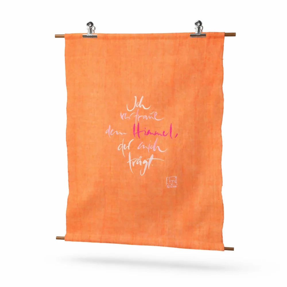 Designer Wanddekoration Unikat „Haussegen – Ich vertraue dem Himmel“ im SignShop Tirol – handgefertigter Luxus-Wandteppich für stilvolles Interieur