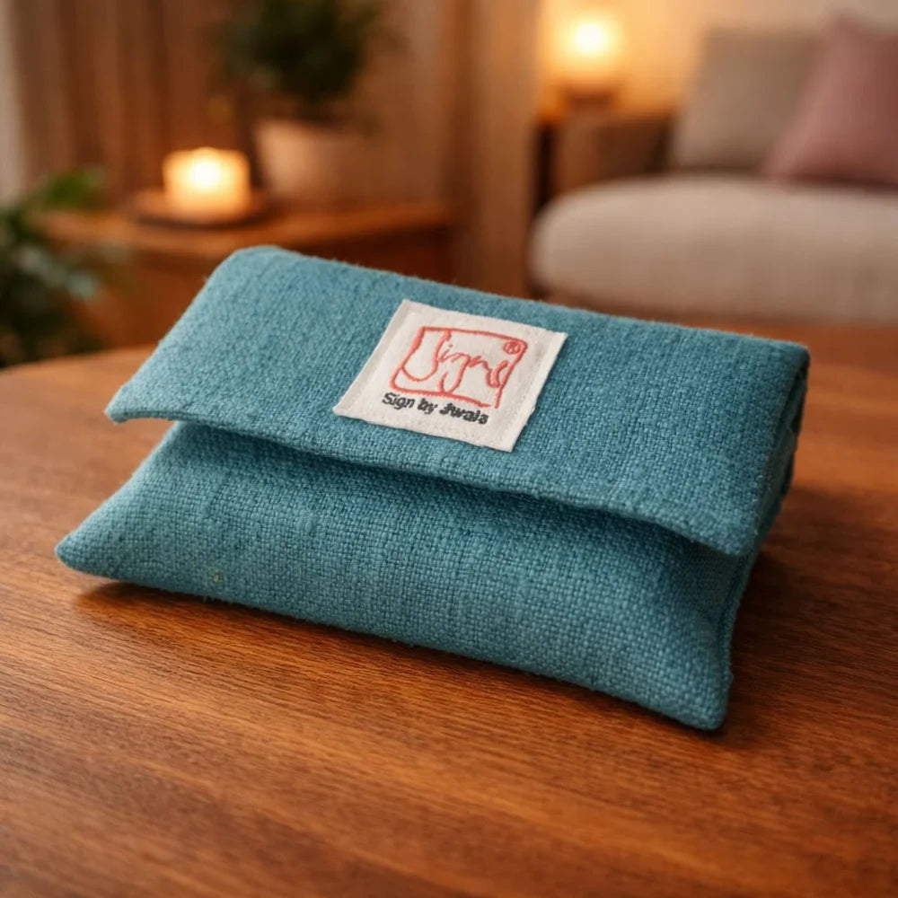 Spirituelles Kartenset „Fingerzeige“ von Jwala Gamper mit Begleitbuch – 54 SignKarten in handgefertigter Bauernleinen-Tasche in Petrol online im SignShop Tirol kaufen