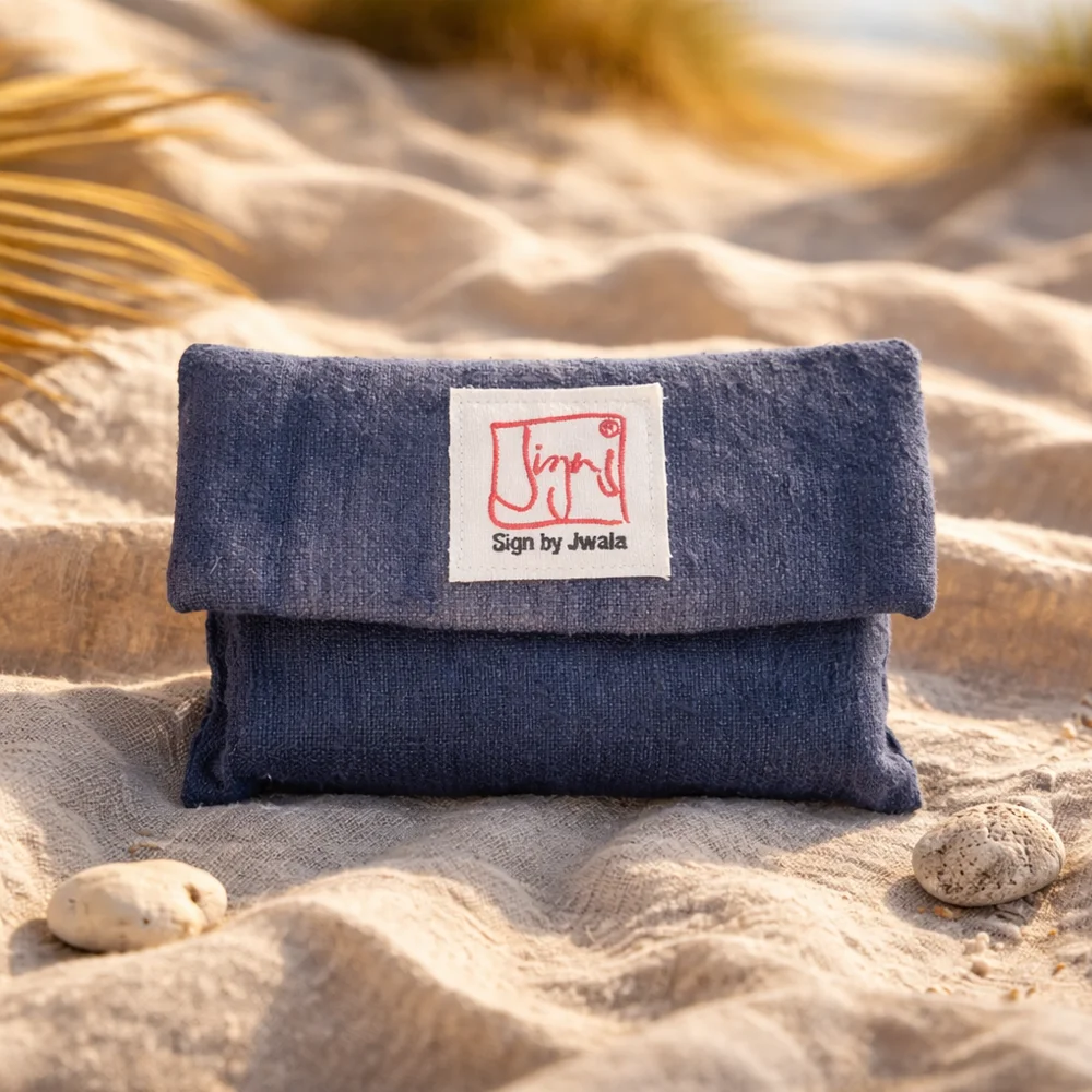 SignKarten-Set „Fingerzeige“ Blau/Batik mit rotem Futter online kaufen – handgefärbte Karten in Bauernleinen-Tasche, sicher bestellen im SignShop Tirol