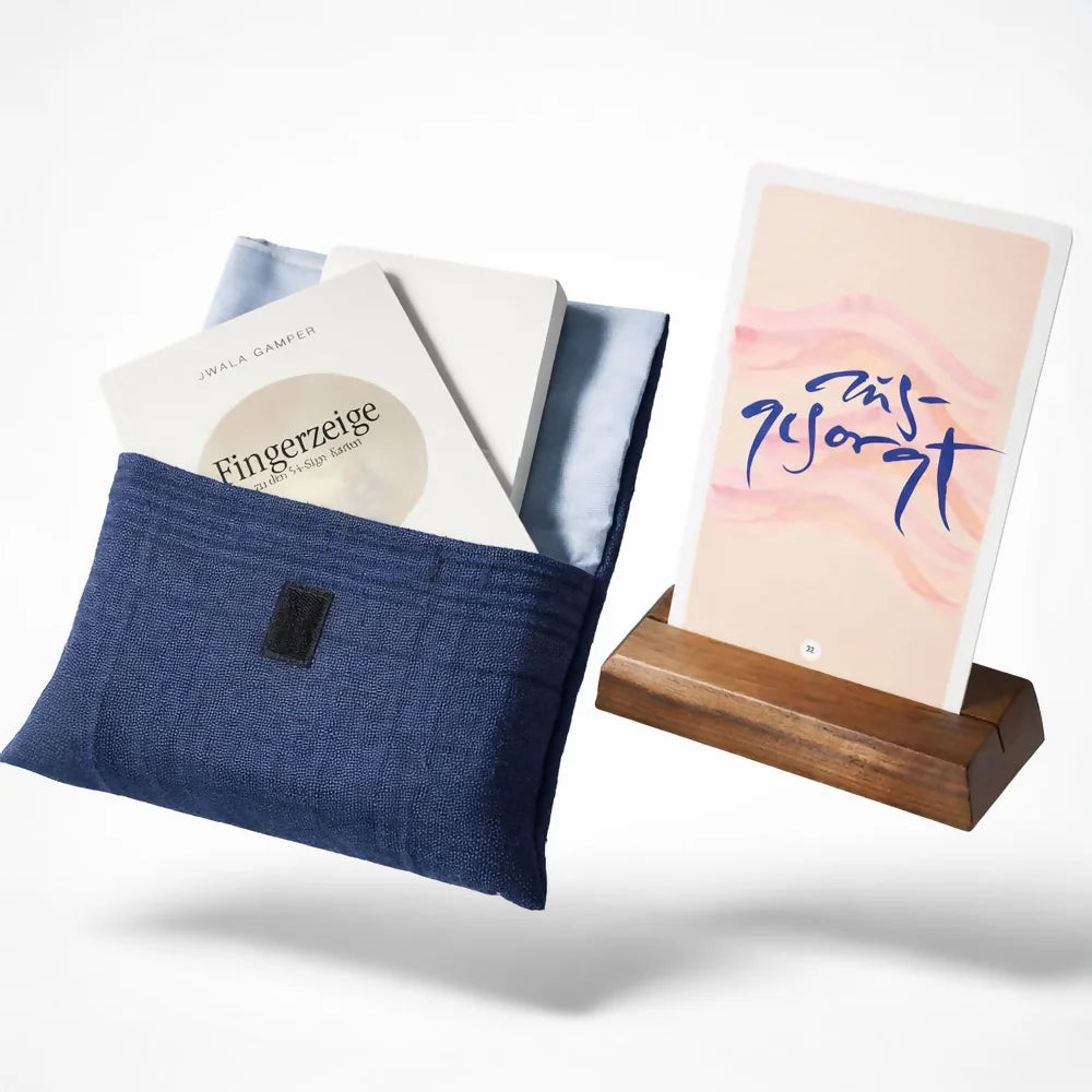 Spirituelles Kartenset „dunkelblau-nuss“ von Jwala Gamper – Besondere Karten für Lebensfreude, Reflexion und bewusste Momente online im SignShop Tirol bestellen