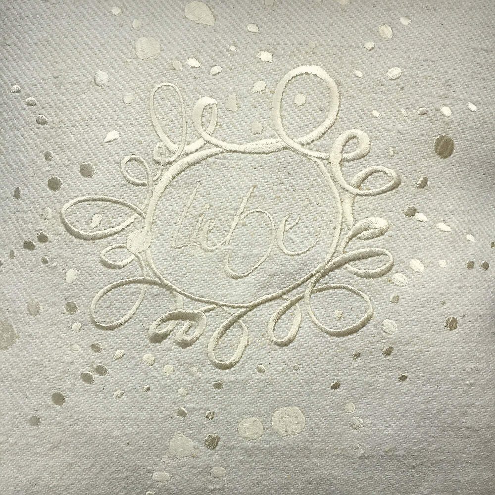 Bauernleinen Zirbenkissen "Liebe Ornament" grob